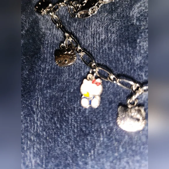 Hello kitty charm bracelet Made by me - Picture 3 of 5
